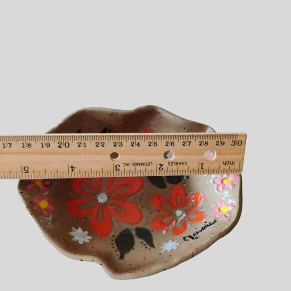 Hand-Painted Flower Ceramic Trinket Dish Signed Naomi Cottage Studio Art Pottery - Picture 4 of 6